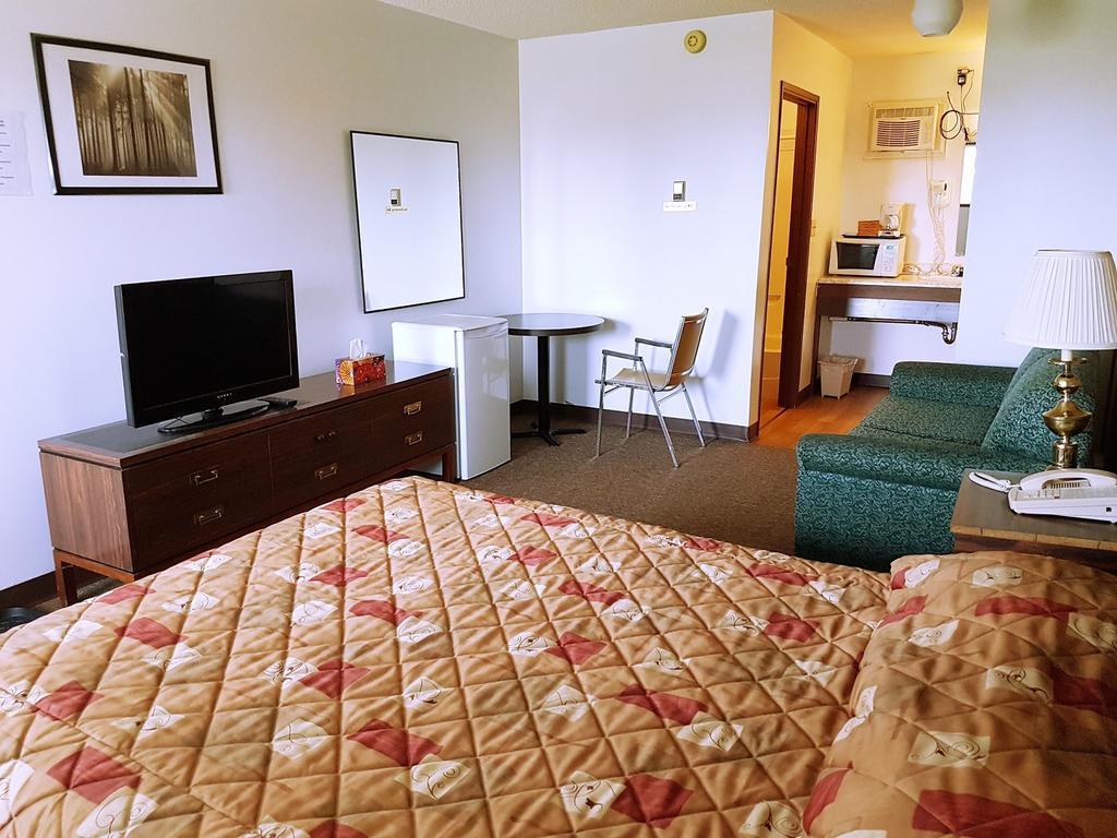 Elk Point Motel & Rv Park ภายนอก รูปภาพ