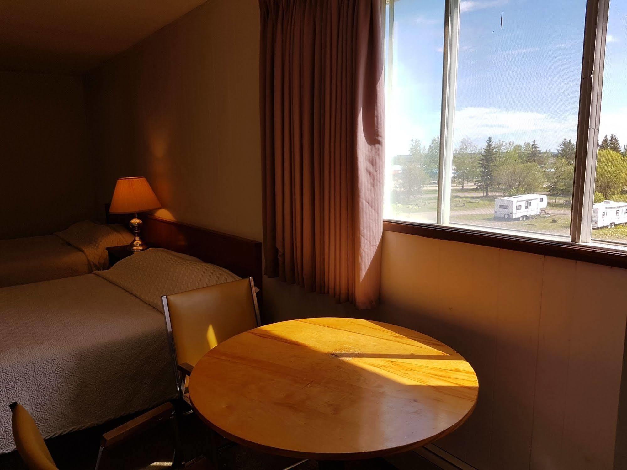 Elk Point Motel & Rv Park ภายนอก รูปภาพ